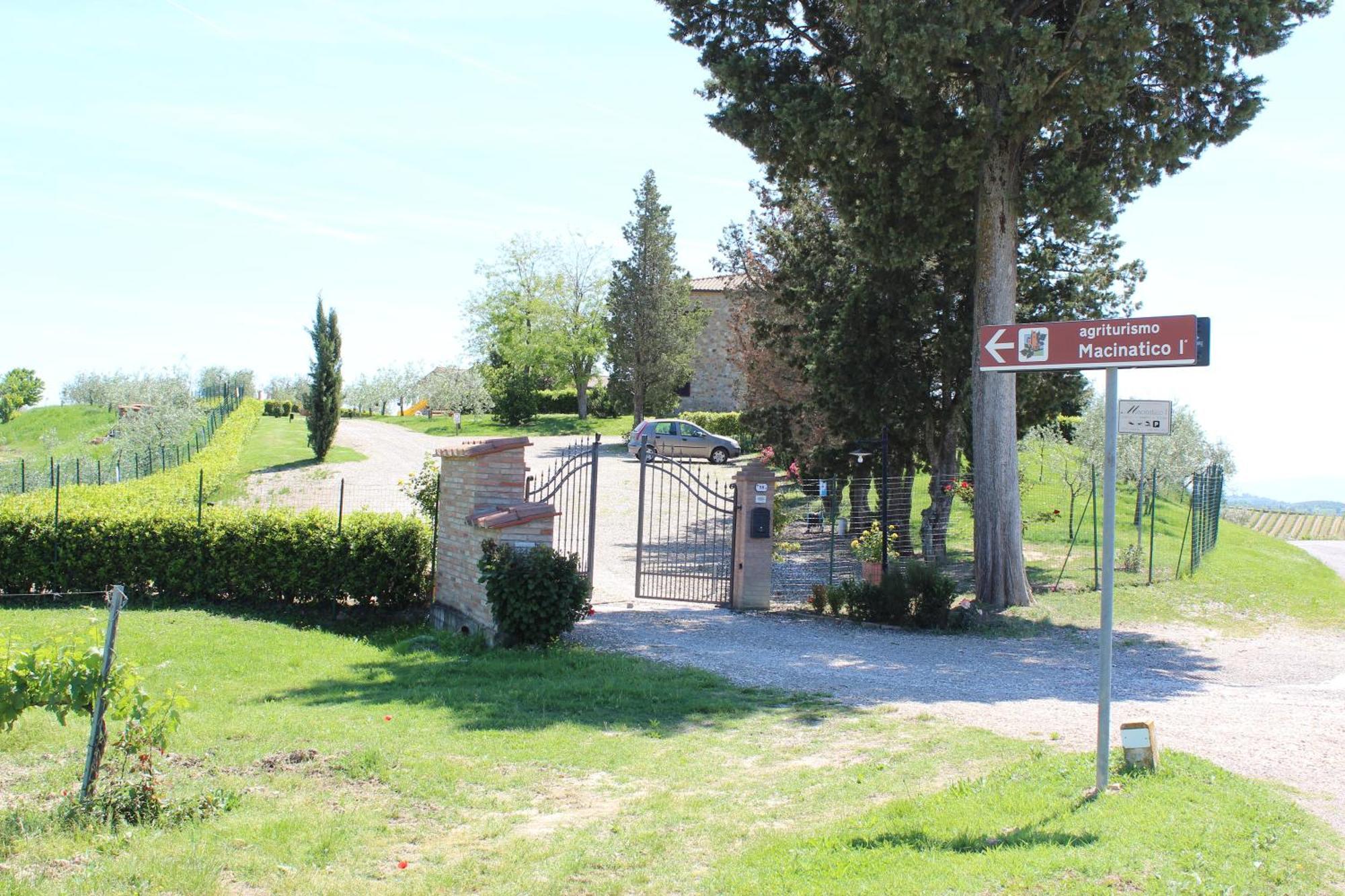 Agriturismo Macinatico ซานจีมิญญาโน ภายนอก รูปภาพ